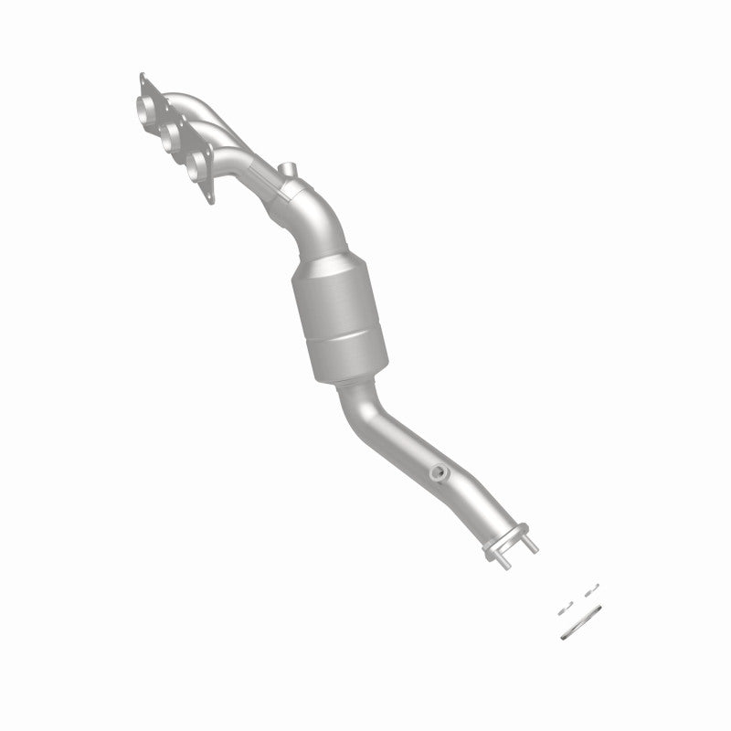 MagnaFlow Direct Fit Catalytic Converter 2008-2010 BMW 528i/528i xDrive 3.0L Underbody