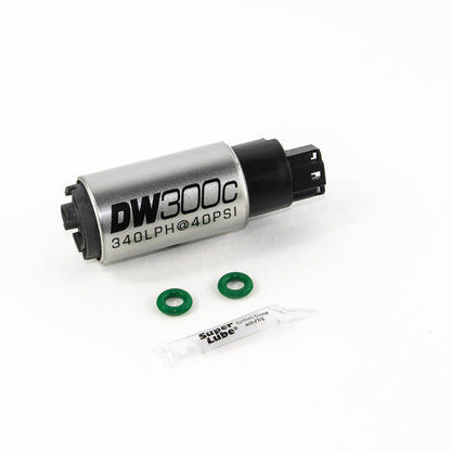 Bomba de combustible compacta DeatschWerks 340lph DW300C con kit de configuración RSX 02-06 (sin clips de montaje)