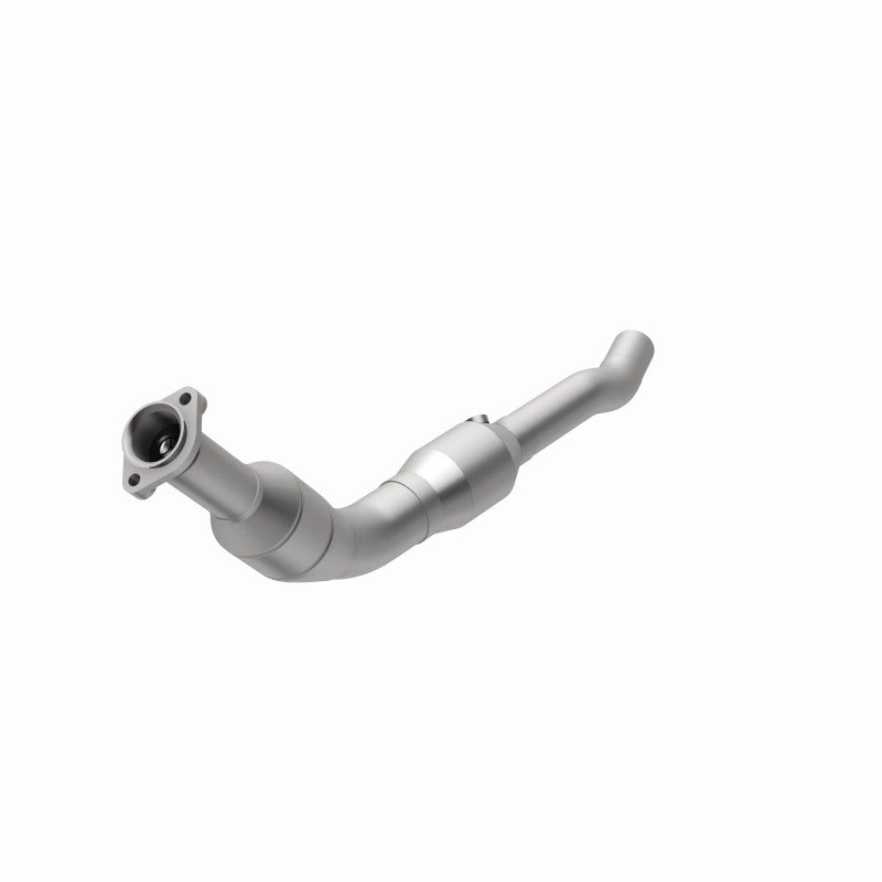 MagnaFlow Direct Fit Catalytic Converter 05-08 LR3/RR Sport Driver Side