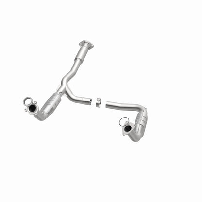 MagnaFlow Direct Fit Catalytic Converter 05-06 GMC Envoy XL Denali