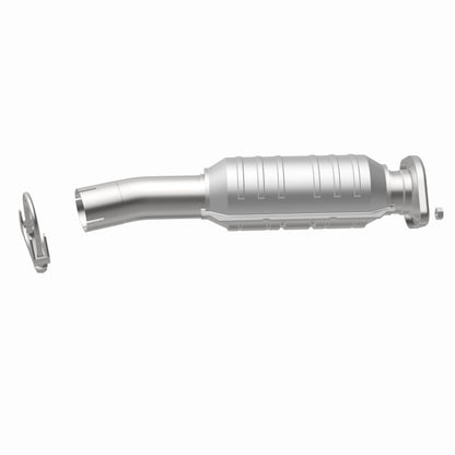 MagnaFlow Direct Fit Catalytic Converter 04 Toyota Sienna 3.3L