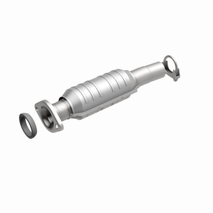 MagnaFlow Direct Fit Catalytic Converter 04 Toyota Sienna 3.3L