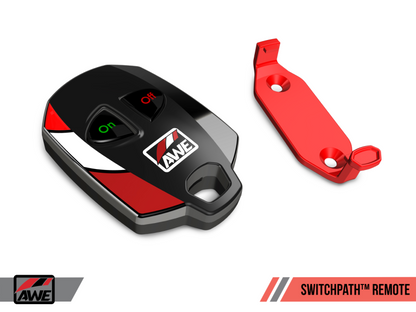 AWE Tuning Volkswagen Golf R MK7.5 SwitchPath escape con puntas plateadas cromadas 102 mm