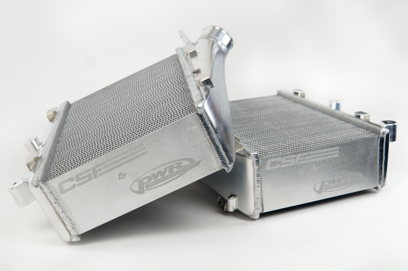 CSF 2020+ Audi C8 RS6/RS7 Sistema de intercooler de alto desempenho (OEM PN 4K0 145 805 P / 4K0 145 806 B)