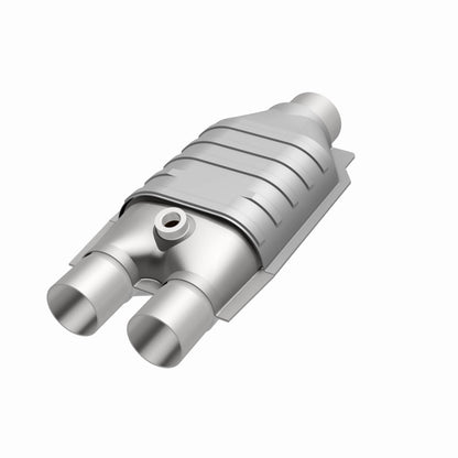 MagnaFlow Universal Catalytic Converter 2.5 inch/2 inch S/D PC2 Rear