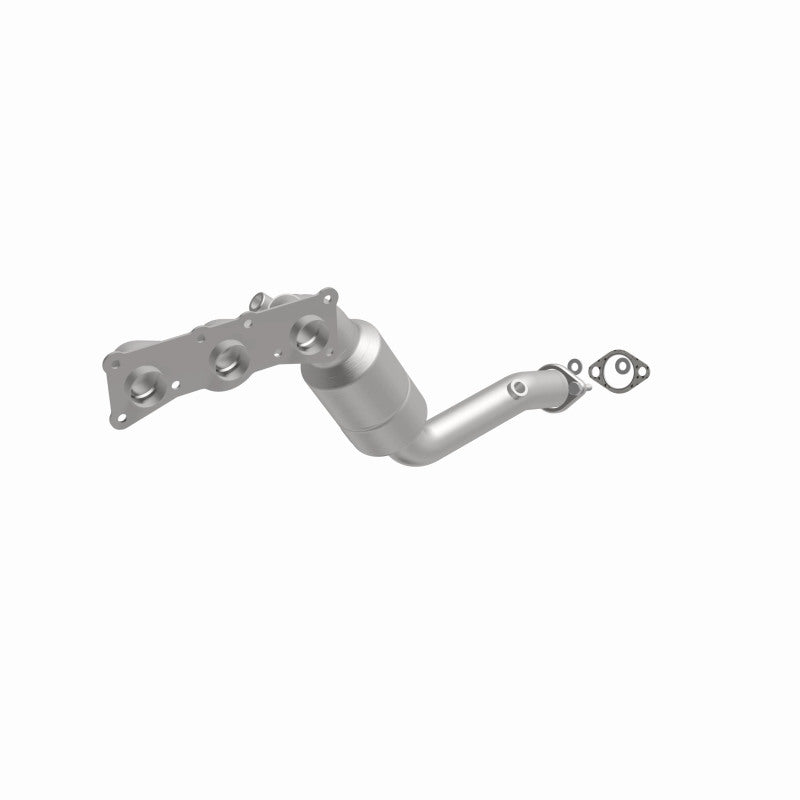 MagnaFlow Direct Fit Catalytic Converter 2008-2010 BMW 528i/528i xDrive 3.0L Underbody