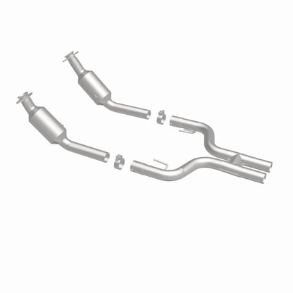MagnaFlow Direct Fit Catalytic Converter 07-10 Ford Mustang 4.6L
