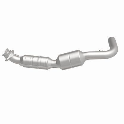 MagnaFlow Direct Fit Catalytic Converter 05-07 Ford E150 4.6L Driver Side