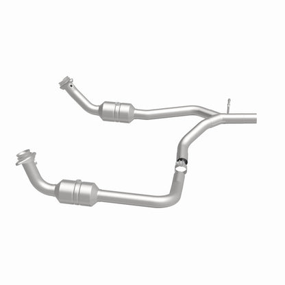 MagnaFlow Direct Fit Catalytic Converter 2009-2014 E-150 4.6 L Underbody