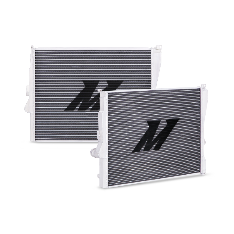 Mishimoto 99-06 BMW 323i/323i/328i/330i con radiador de aluminio de rendimiento de transmisión automática