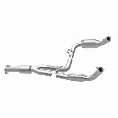 MagnaFlow Direct Fit Catalytic Converter 11-13 Chev Silverado 2500 HD/3500 HD 6.0L