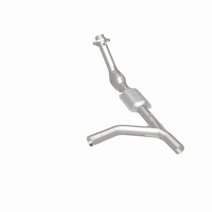 MagnaFlow Direct Fit Catalytic Converter 00-04 Ford E150 4.6L P/S