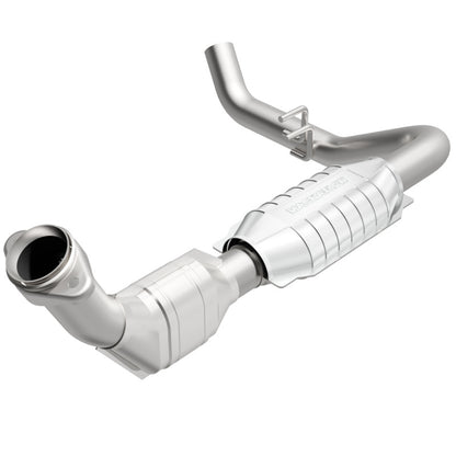 MagnaFlow Direct Fit Catalytic Converter 99-02 Expedition 5.4L 4wd
