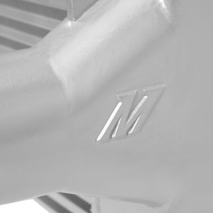Mishimoto 01-05 Chevrolet 6.6L Duramax Intercooler (Plata)