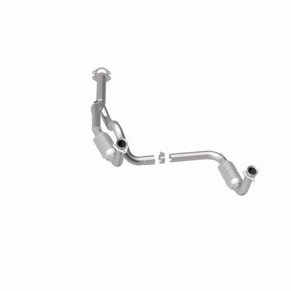 MagnaFlow Direct Fit Catalytic Converter 00 Chevy Express 1500 5.7L