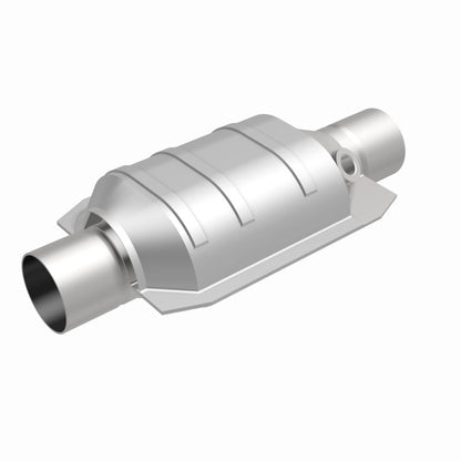 MagnaFlow Universal Catalytic Converter 1.75 W/Single O2 Boss