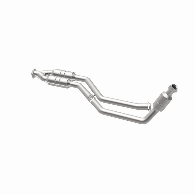 MagnaFlow Direct Fit Catalytic Converter 99-00 Mercedes CLK320 3.2L