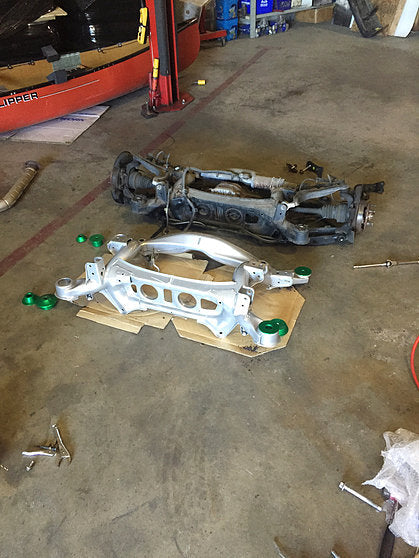 SERIALNINE - JZS161 G300 / GS400 / GS430 / Aristo Subframe Kit de buchas