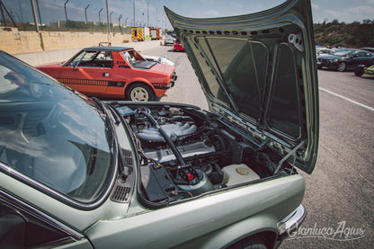 IRP - Barra de apoio dianteira ajustável (feita de aço) BMW E30 (IRPFSB-30) 