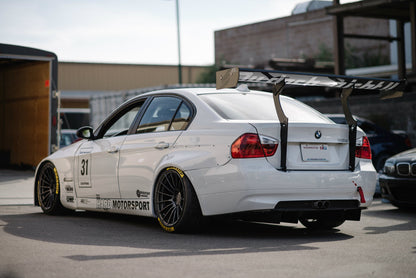 HARD Motorsport - BMW E92 Kit de spoiler vertical para montagem em chassi (E92UPRIGHT)