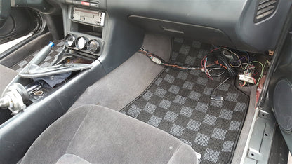 TAPETES P2M - NISSAN S14 1995-98 240SX PARA PISO DE CORRIDA: CINZA ESCURO (P2-CPTNS14DG-TP)