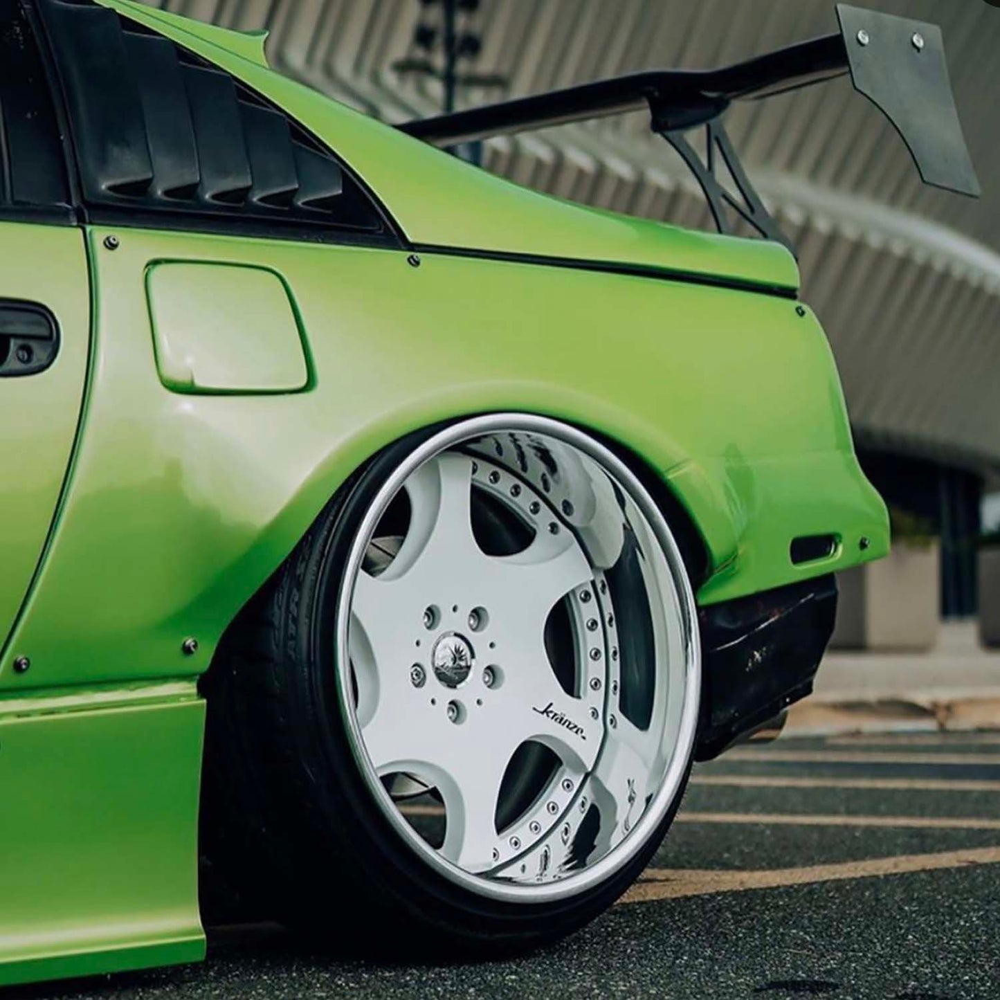 KBD - Nissan 300ZX 1990-1996 2+0 PMZ-K V2 2 peças de pára-lamas traseiros de poliuretano e complementos (37-6113)