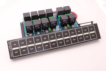 Auto Rod Controls - Módulo de control de 12 interruptores en el tablero, acabado de fibra de carbono (12004D)