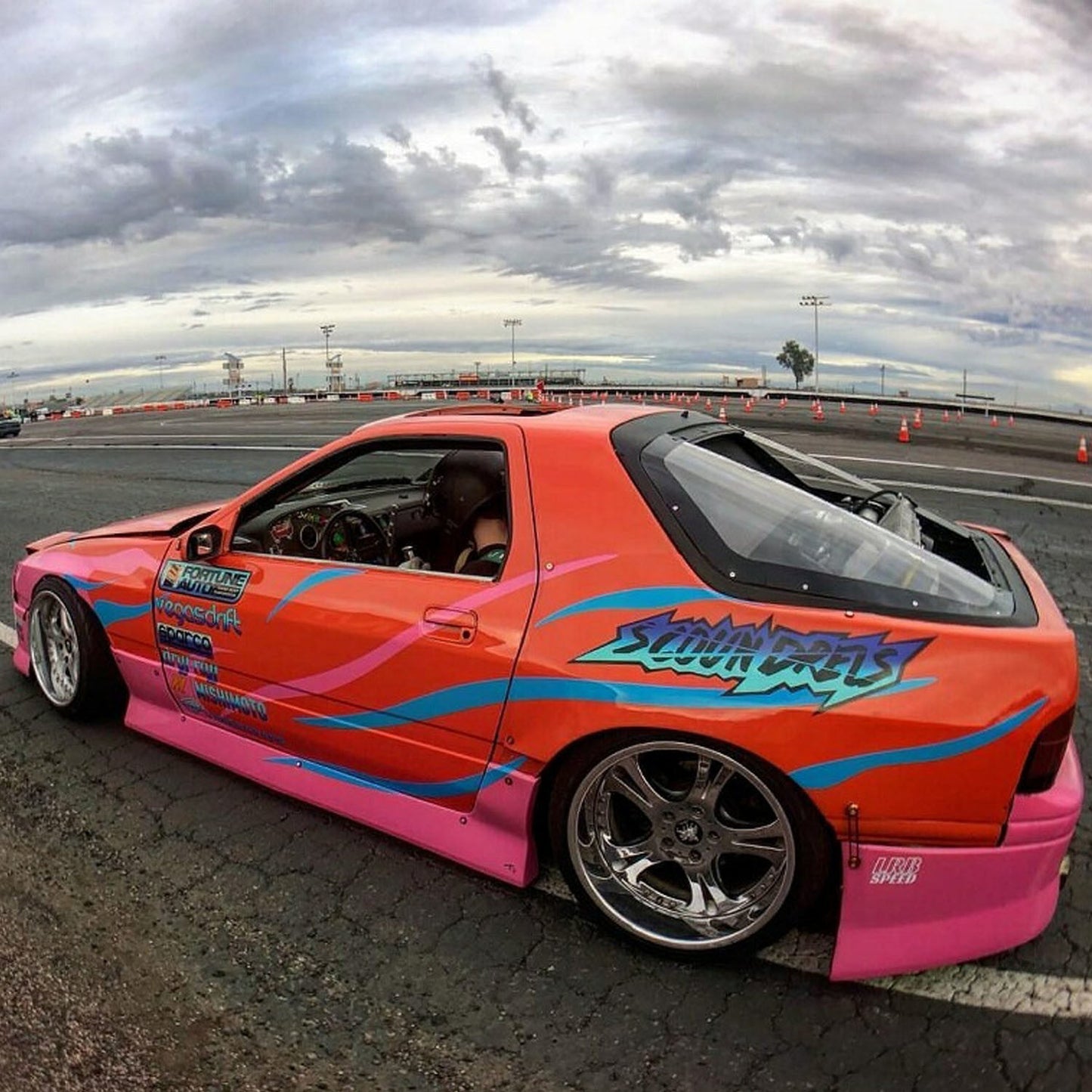 KBD - Mazda RX7 1986-1991 < b > Pára-choques traseiro de poliuretano estilo 1 peça (37-6089)