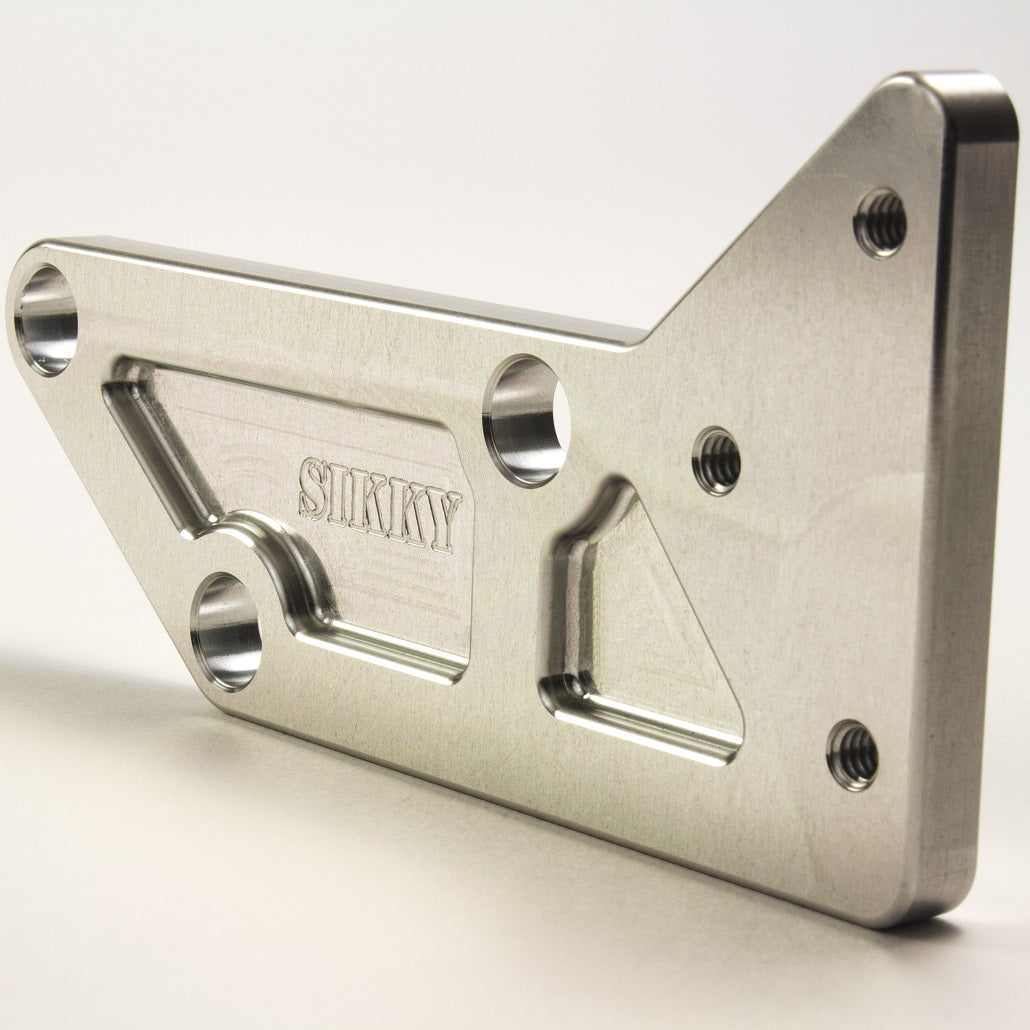 Sikky Manufacturing - Kit de suporte de montagem para realocação do filtro de óleo (SM-RKB-01)