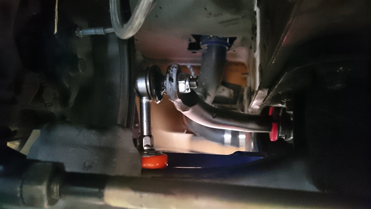 P2M - NISSAN S13 / S14 LIGAÇÕES DAS EXTREMIDADES DA BARRA DE INCIDÊNCIA DIANTEIRA (P2-SBL1134-HC)