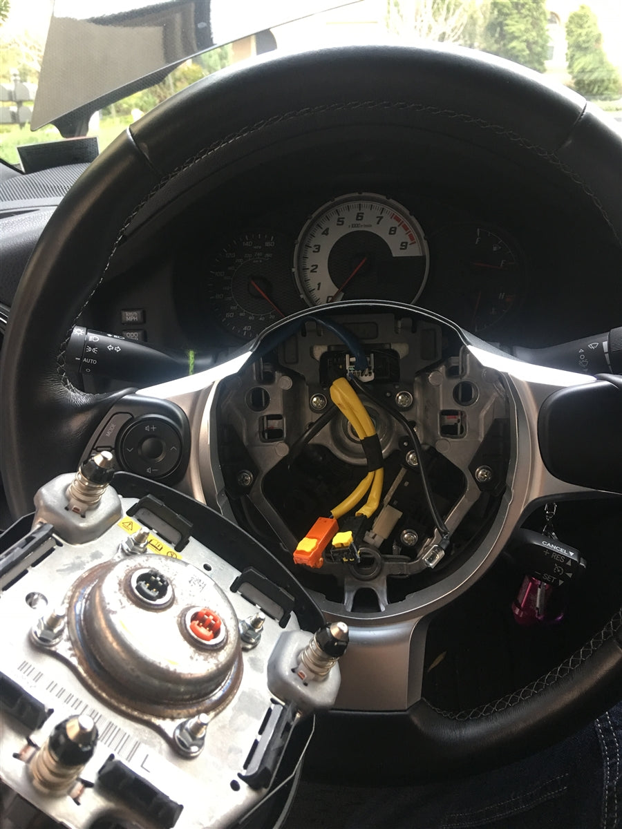 P2M - TOYOBARU 86 ALUMINUM STEERING WHEEL BOSS (P2-SBHFT86-GD)